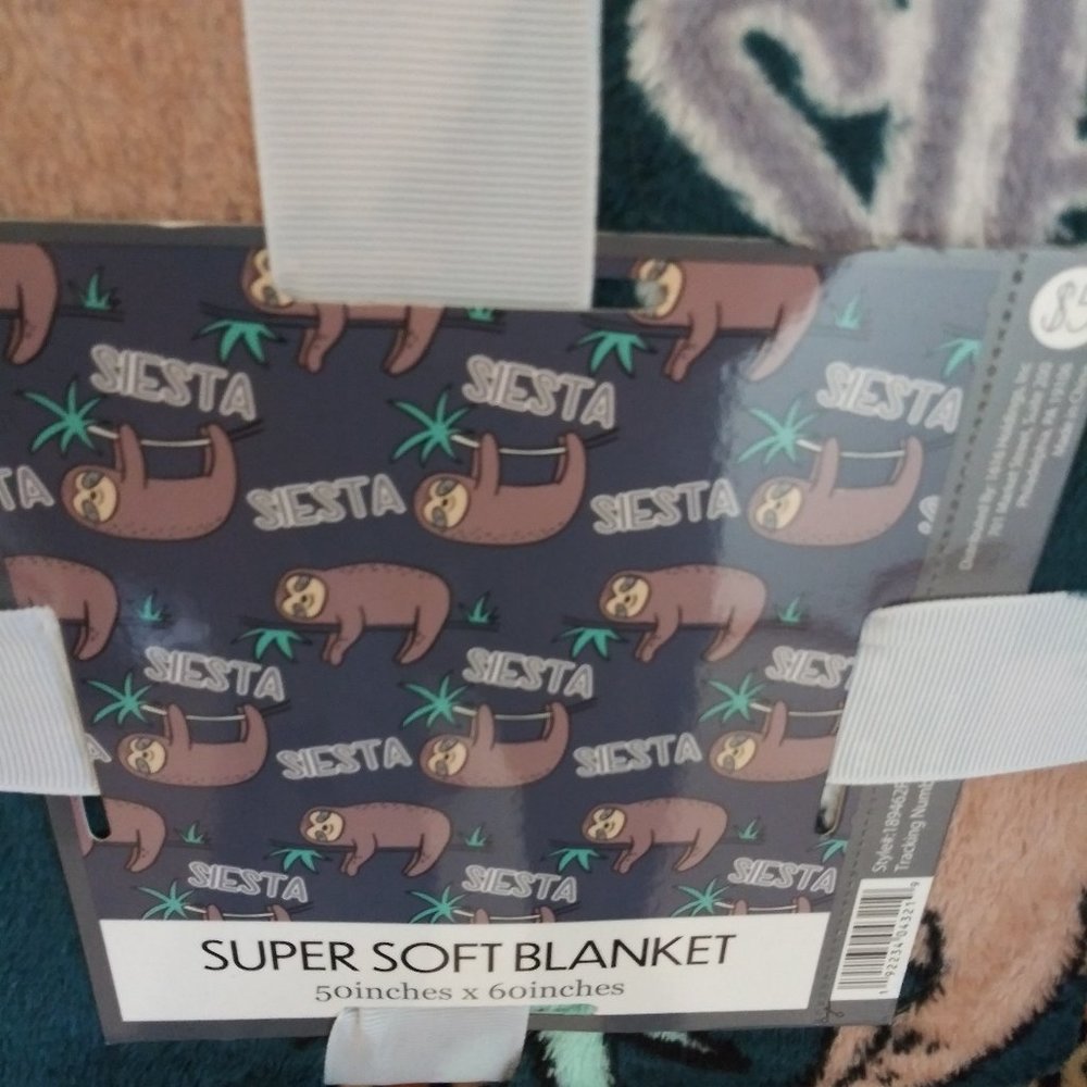 Super Soft Sloth Blanket 50x60in